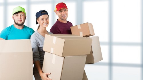 Local moving service with furniture transport in Queenspark